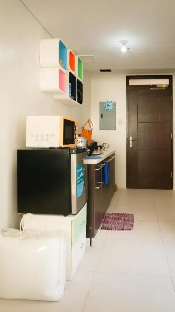 Pico de Loro Cove Hamilo Coast, Apartment 519, Corner Studio Unit, Jacana B Condominium