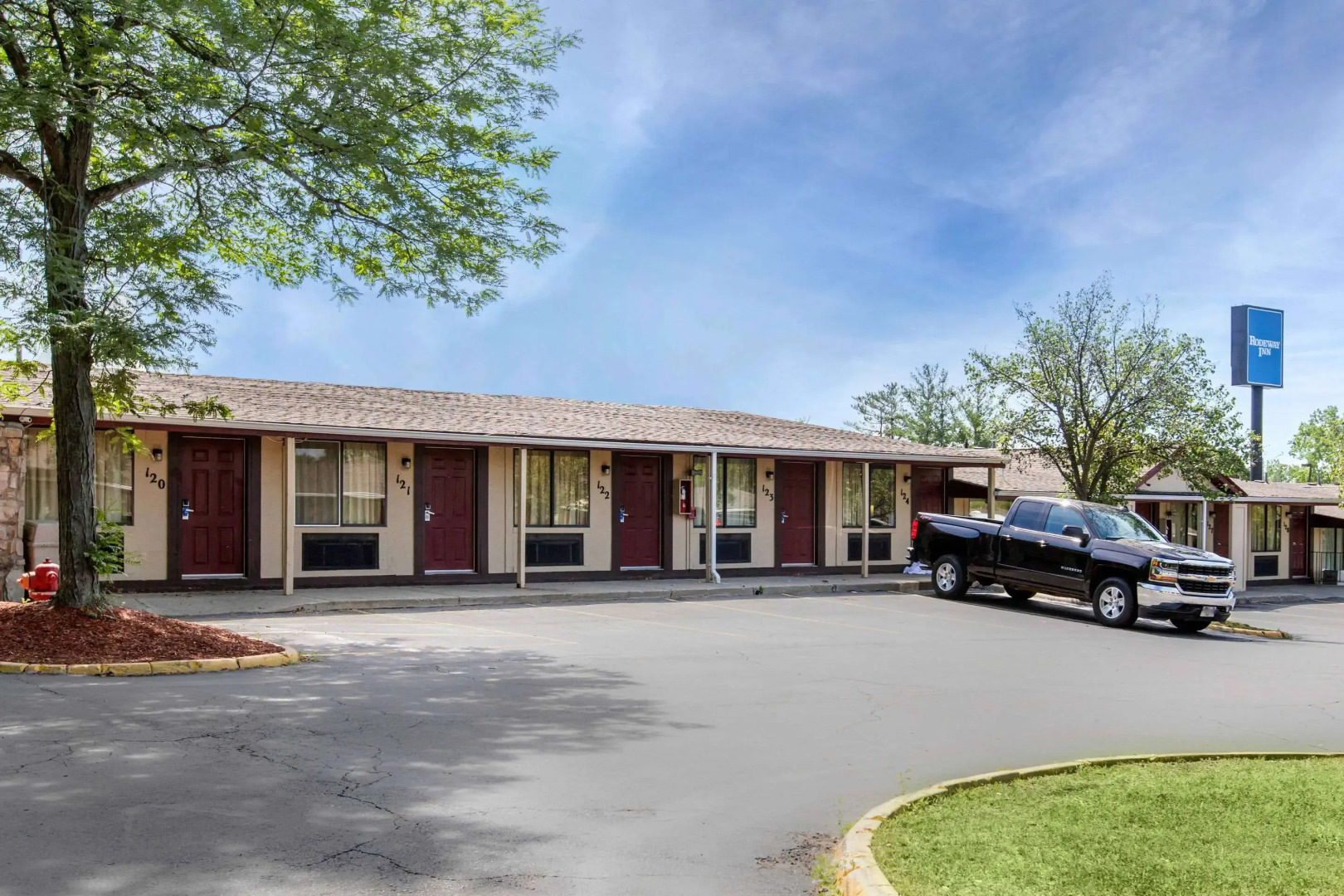 Rodeway Inn Auburn Hills - Detroit