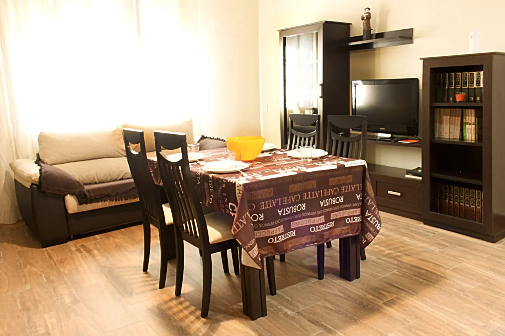 Apartamentos Turísticos Cullar Vega