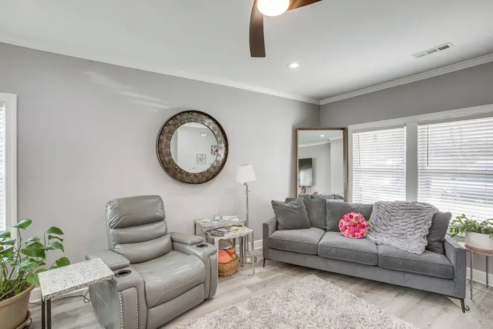 Pet-friendly Gallatin Home w/ Deck, 1 Mi to Town!