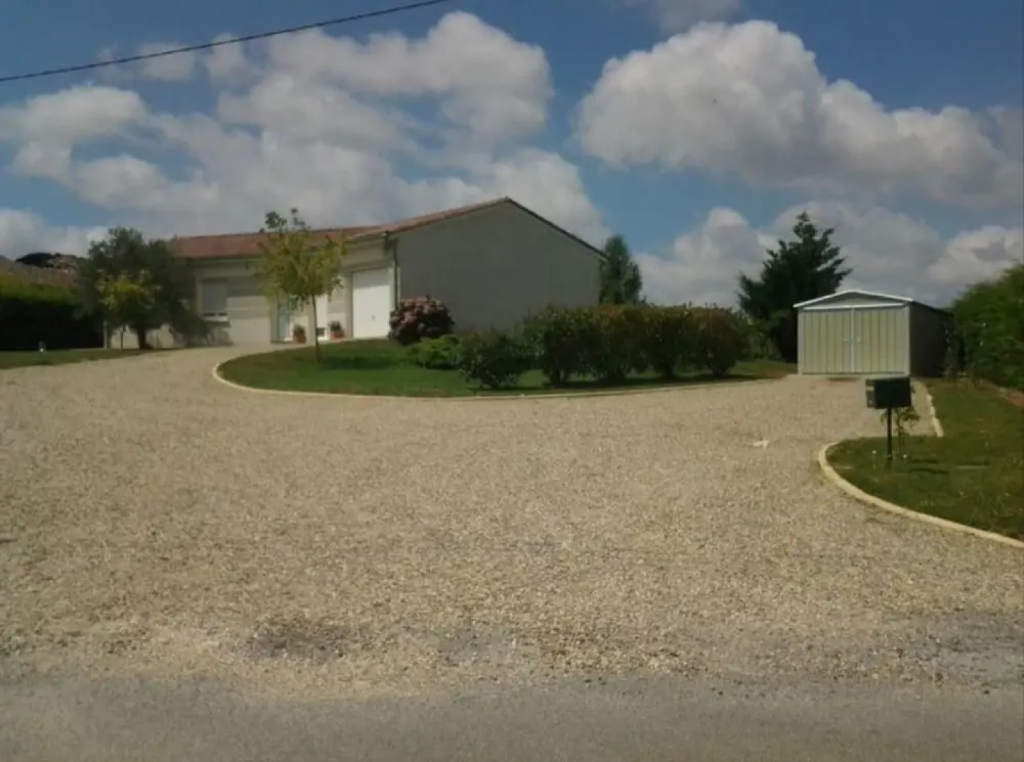 Villa With 3 Bedrooms In Lavergne, With Wonderful Lake View, Private Pool, Furnished Garden - 186 Km From The Beach
