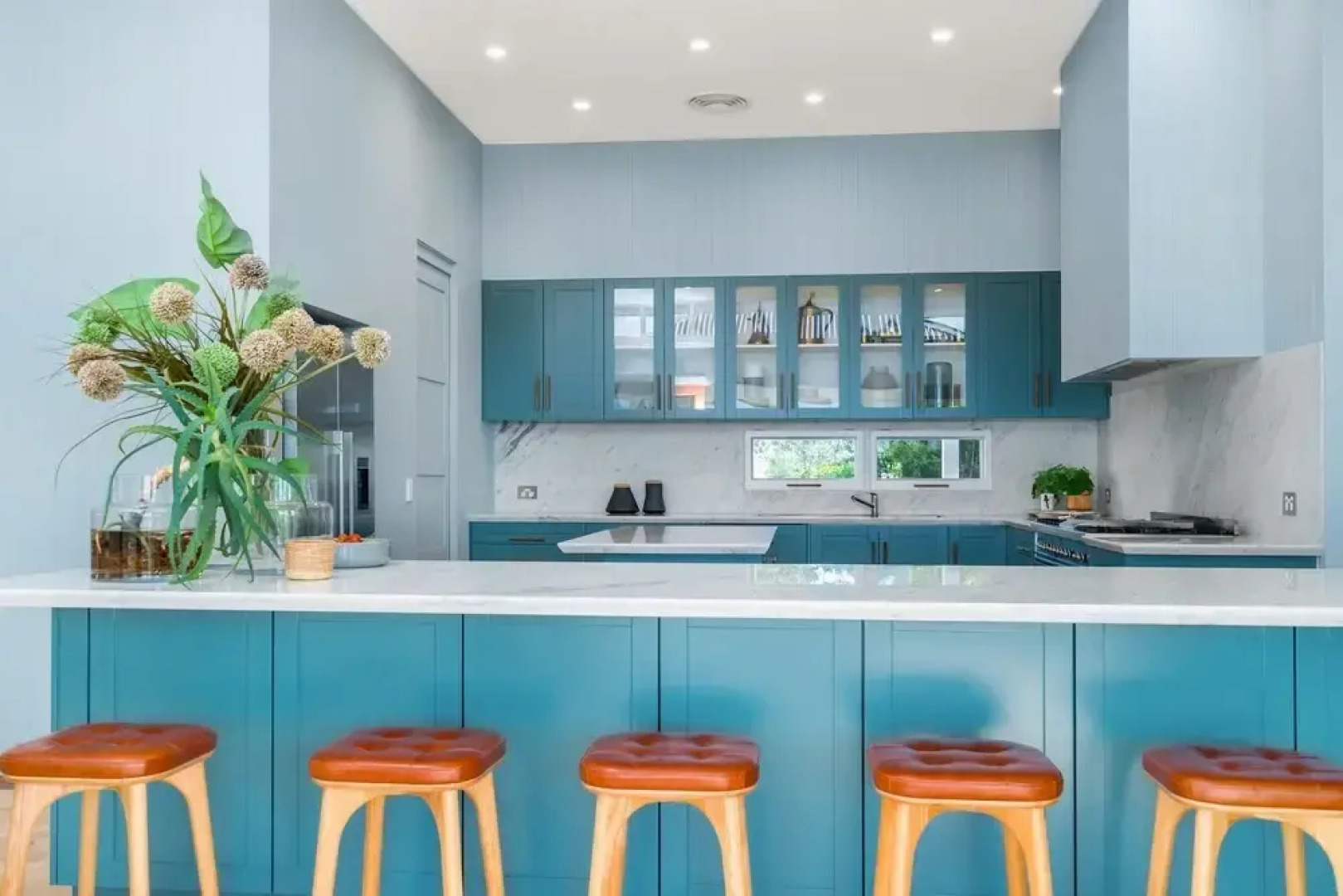 Your Luxury Escape - White Wood