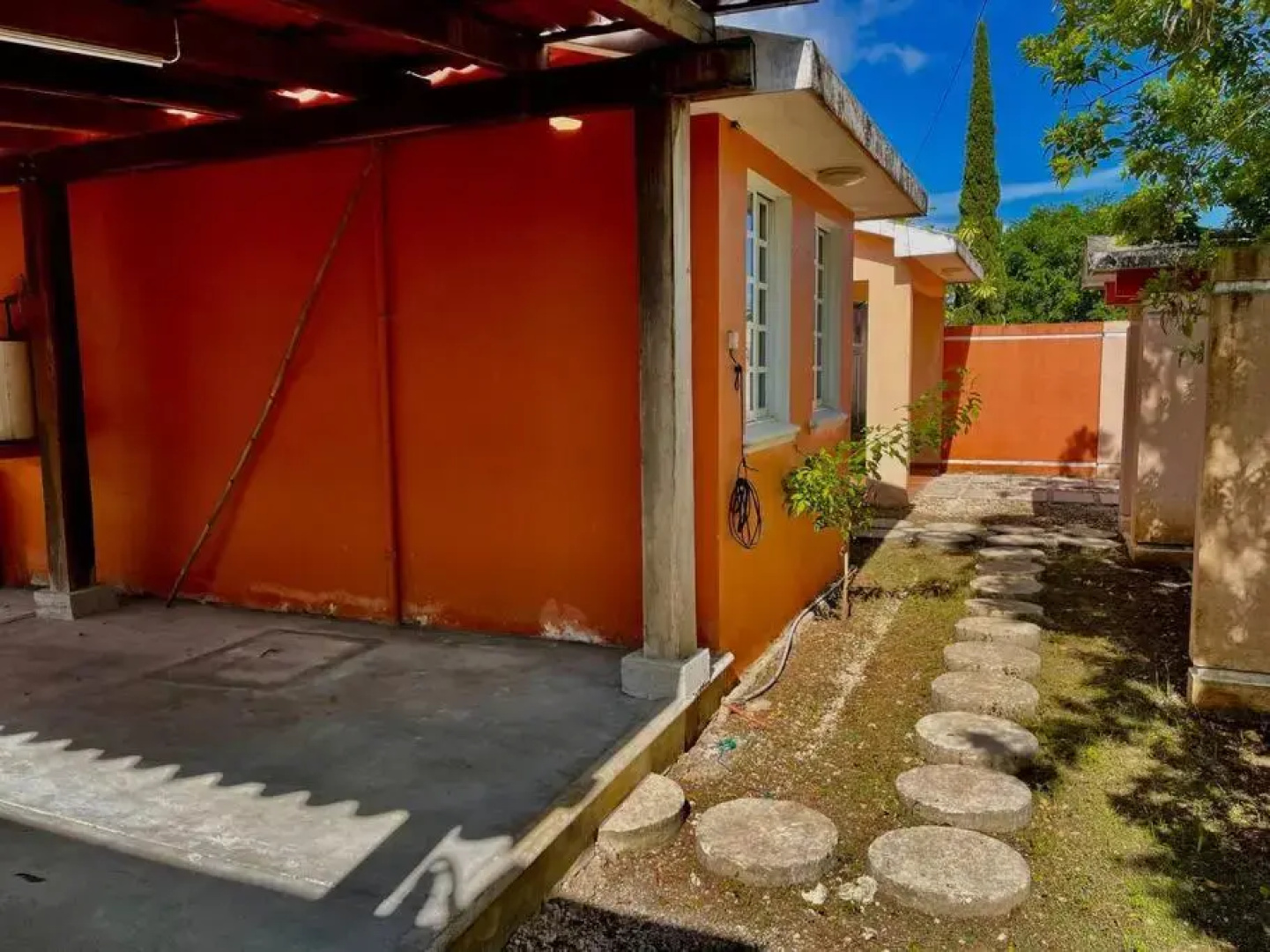 Casa hogareña con excelente ubicación en la ciudad