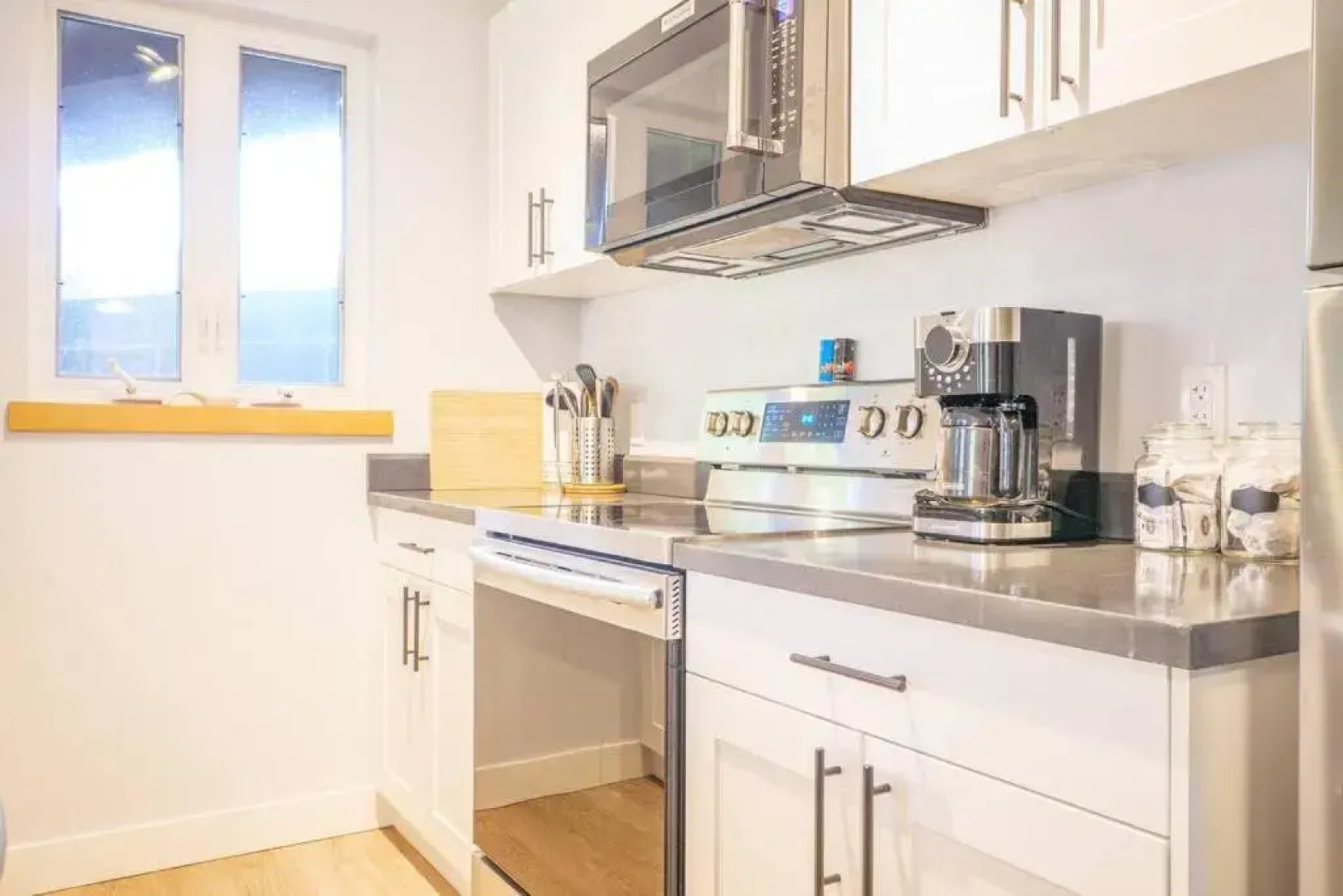 Storm Bay, Modern 1 Bed Suite and Chefs Kitchen