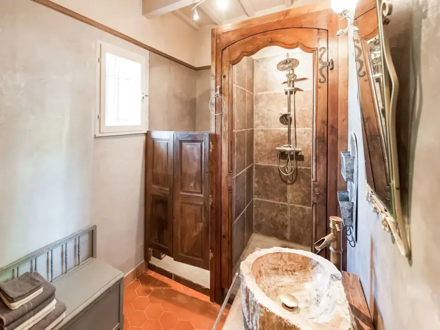 Quaint Holiday Home in Lorgues with Pool