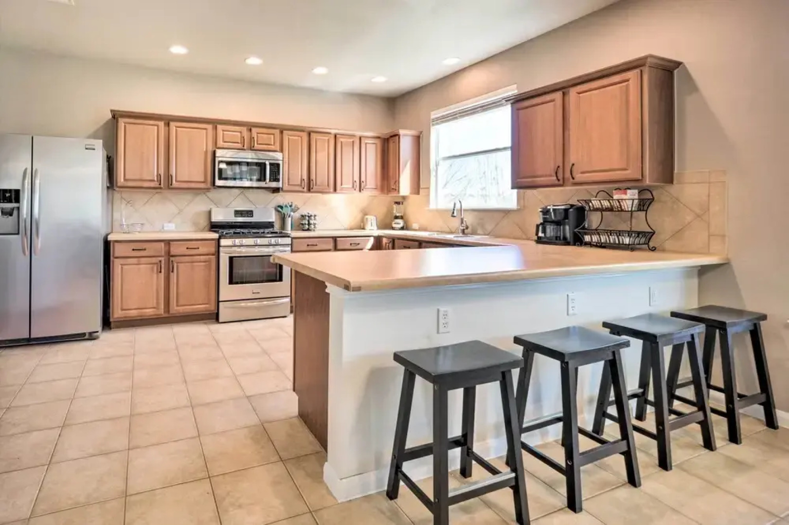 Centrally Located Kyle Home: Walk to Pool & Park!