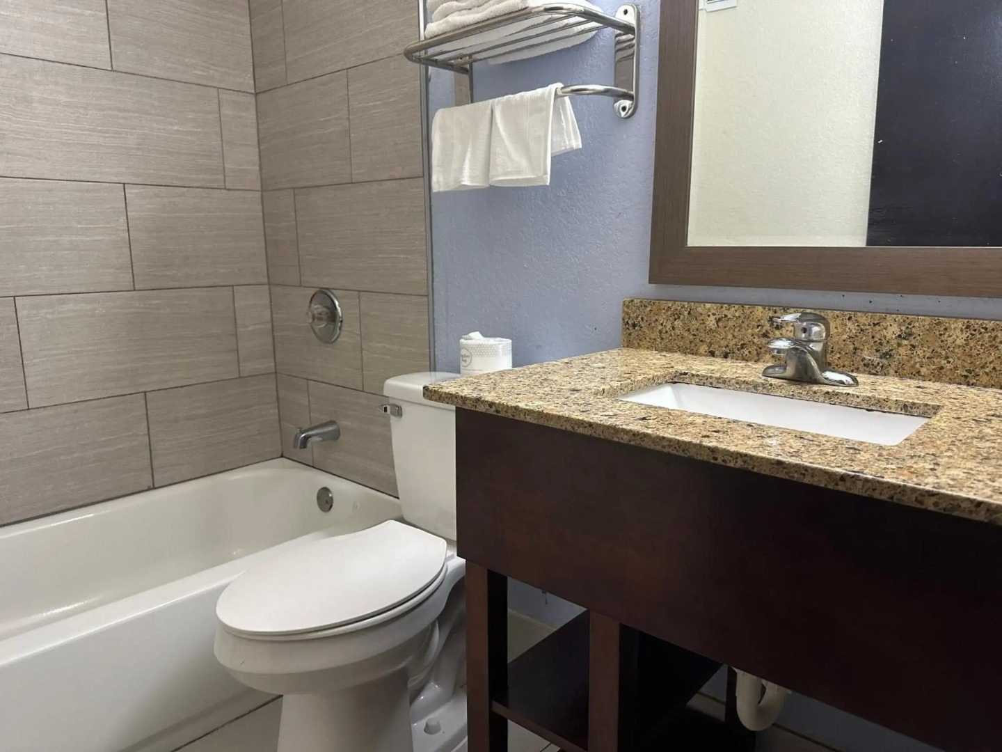 Super 8 by Wyndham Farmville