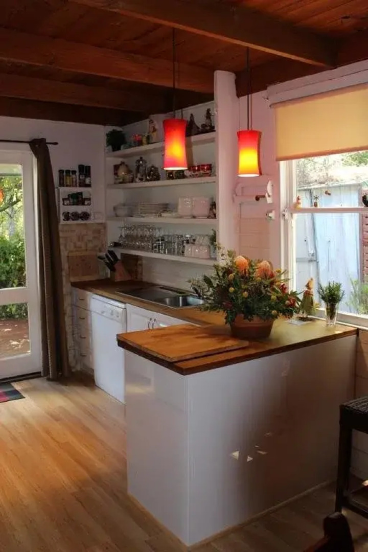 Viola at Hepburn Springs