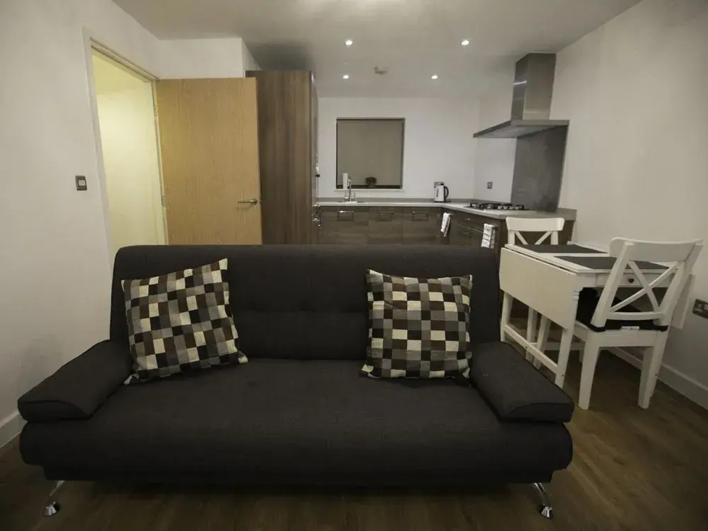 Brentwood - Deluxe Apartment