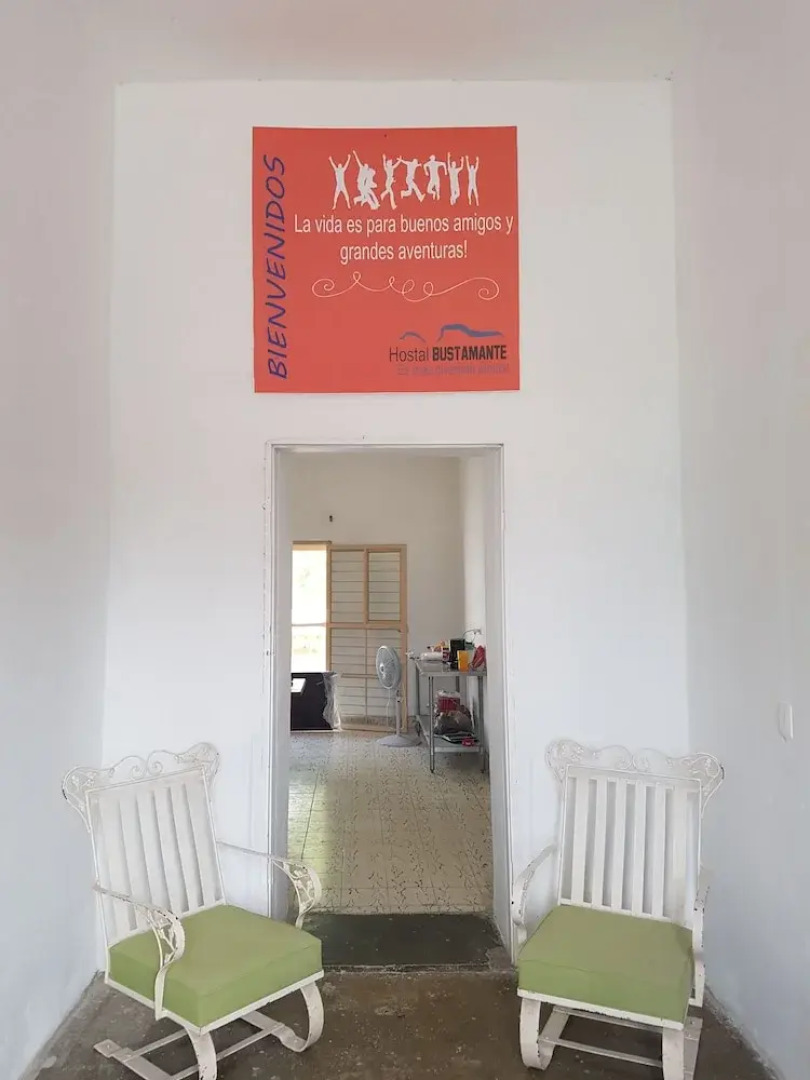 Hostal Bustamante - Hostel