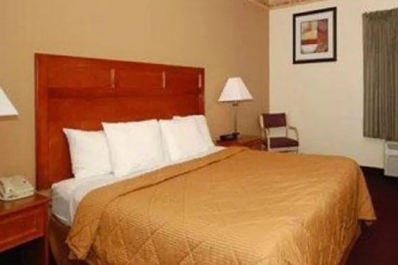 Rodeway Inn & Suites