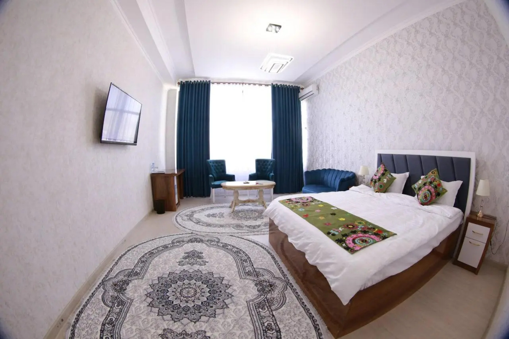 Panjakent Plaza (Панджакент плаза)