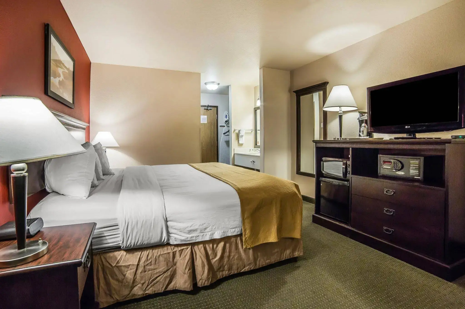 Comfort Inn & Suites Near University of Wyoming