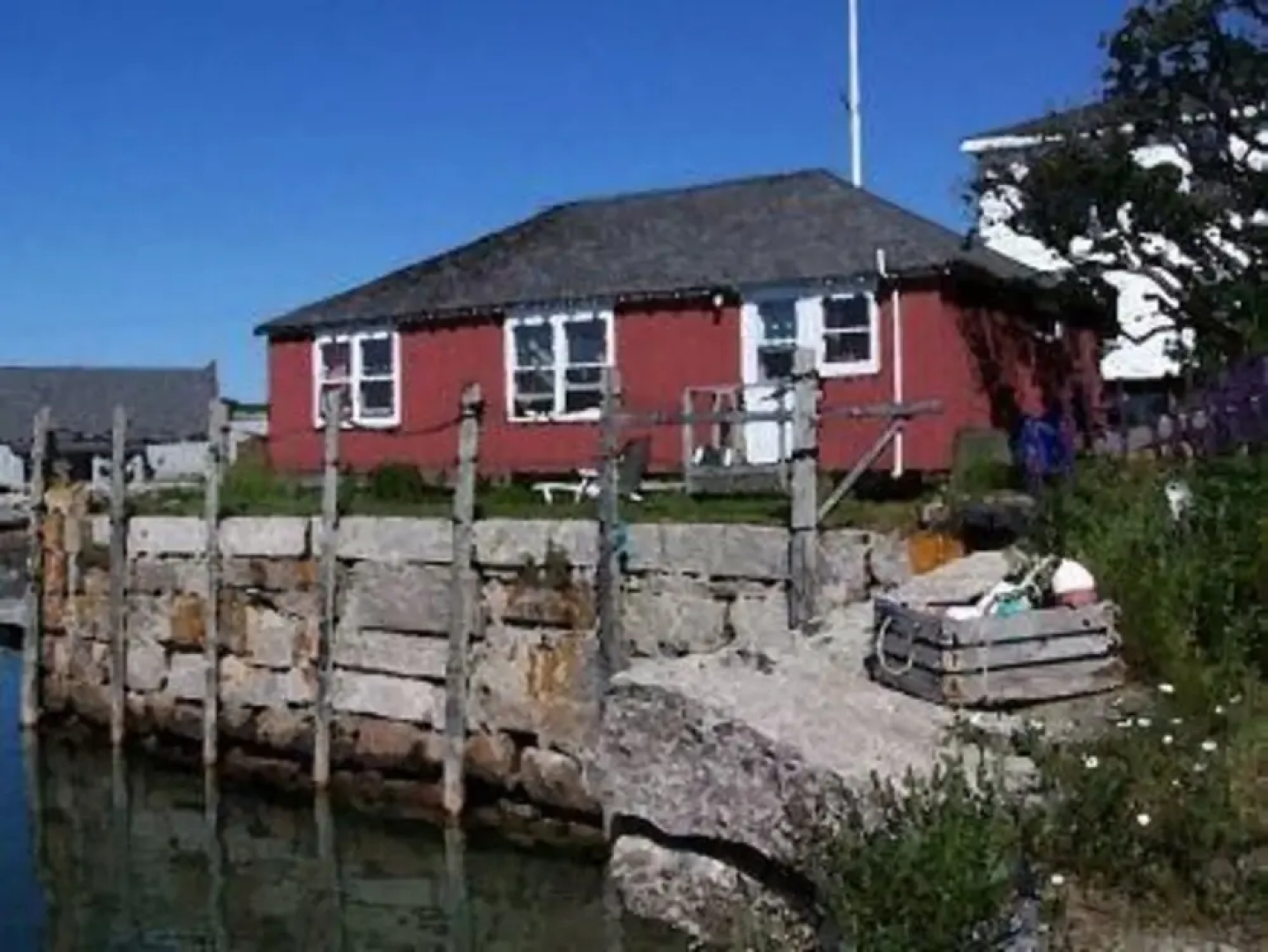 Harborside Cottage - One Bedroom Home