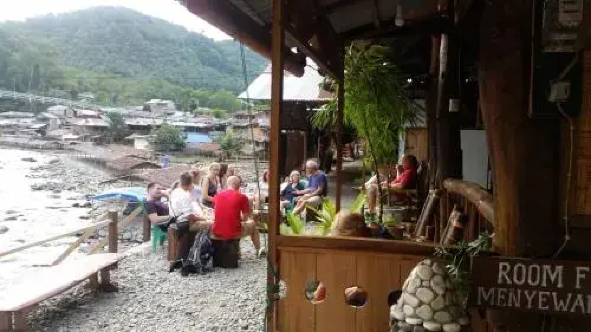 Terimakasih Bar and Guesthouse