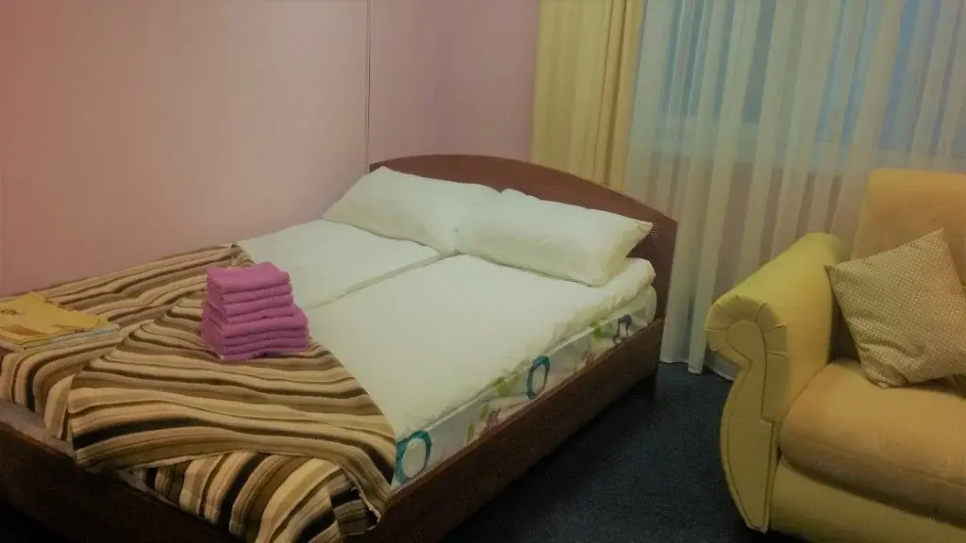Vintazh Hostel