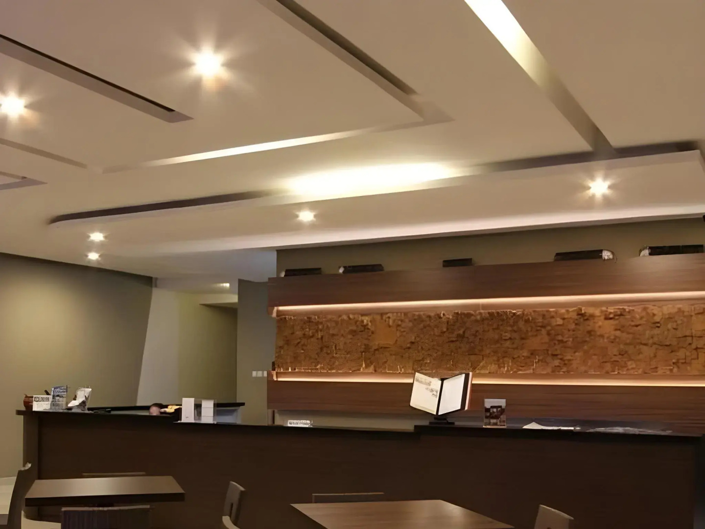 Ommaya Hotel & Resort