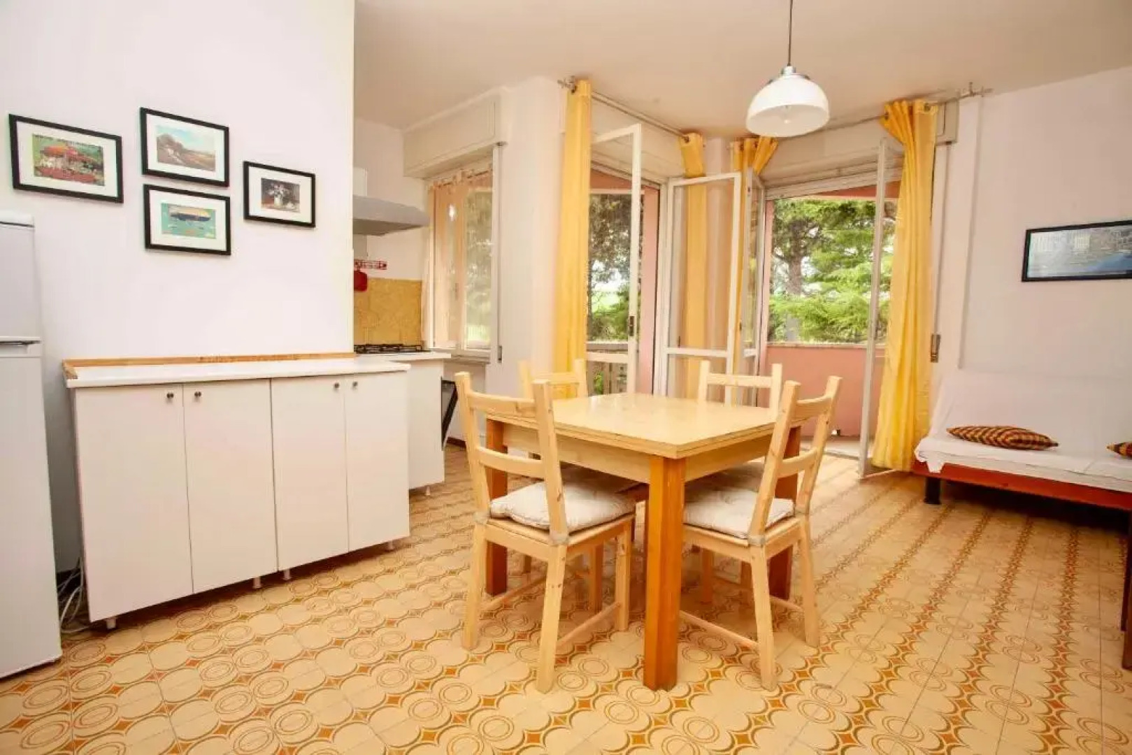 M257 - Marcelli, bilocale in residence con piscina