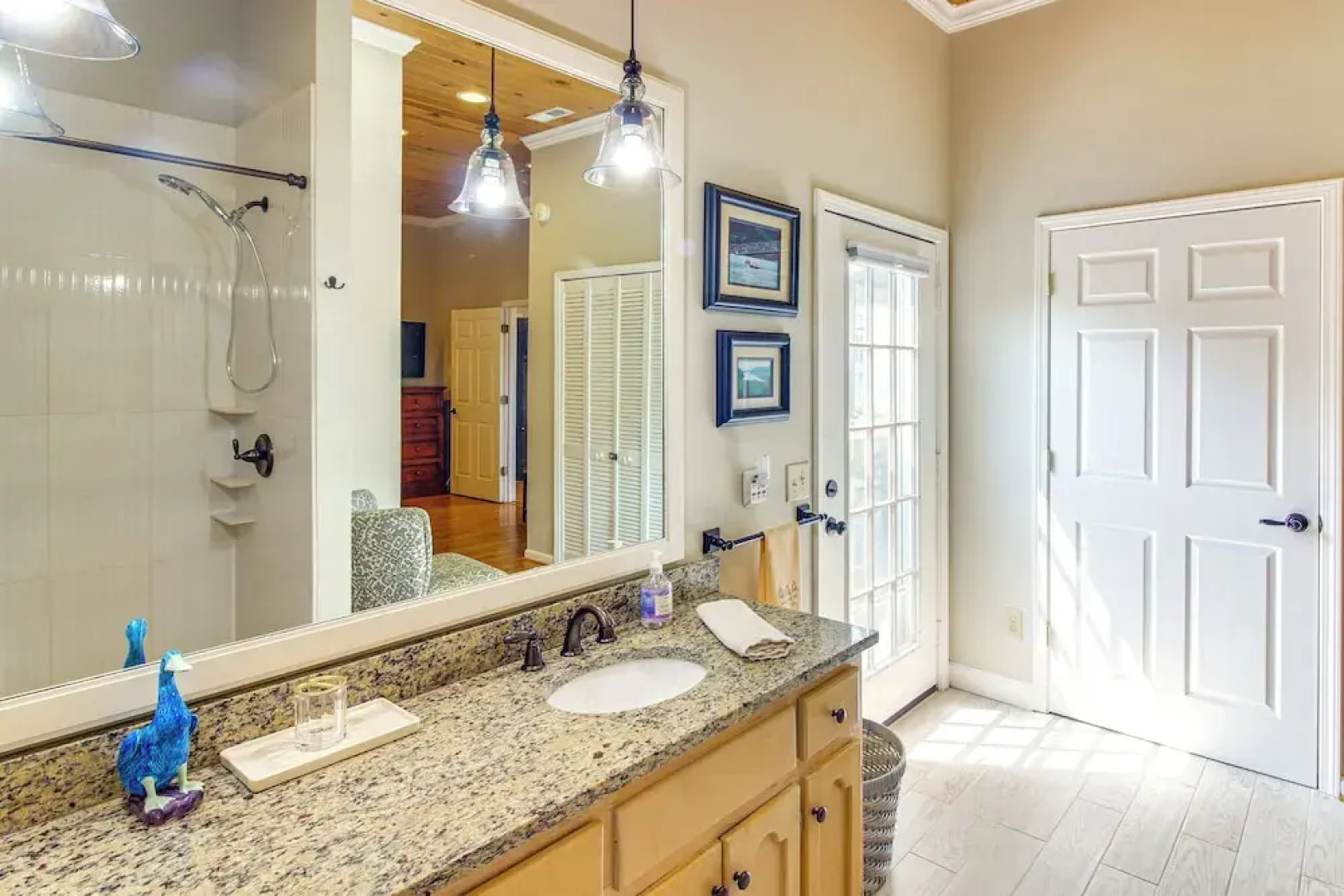 Walk to Marina: Center Hill Lake Family Home