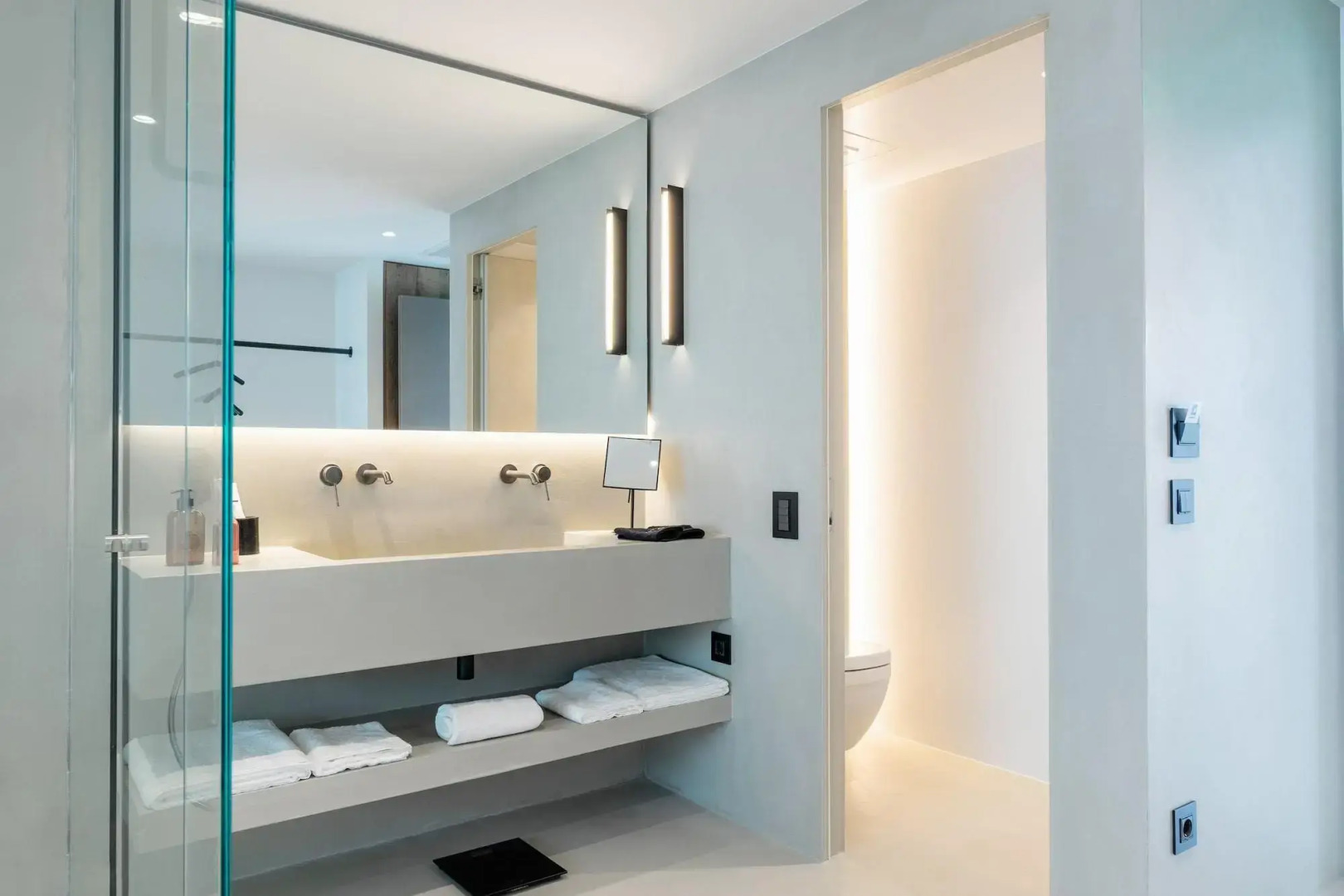 Domes White Coast Milos, Small Luxury Hotels of the World – Adults Only