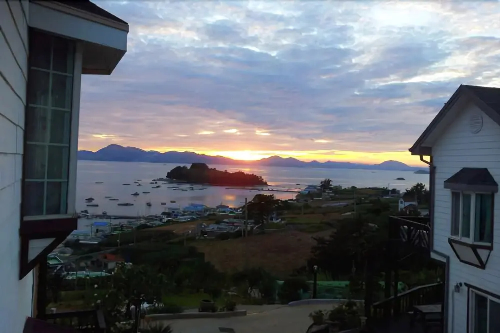 Yeosu Camellia Pension