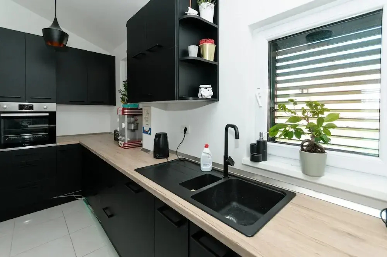 Luxury Villa With Heated Pool, Terrace, and Outdoor Amenities for Relaxation