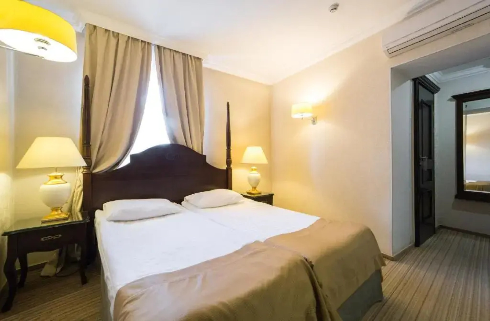 Optima Collection Medievale Львов