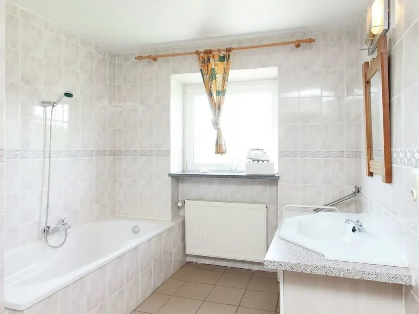 Sol Battire & A Tchape Mele