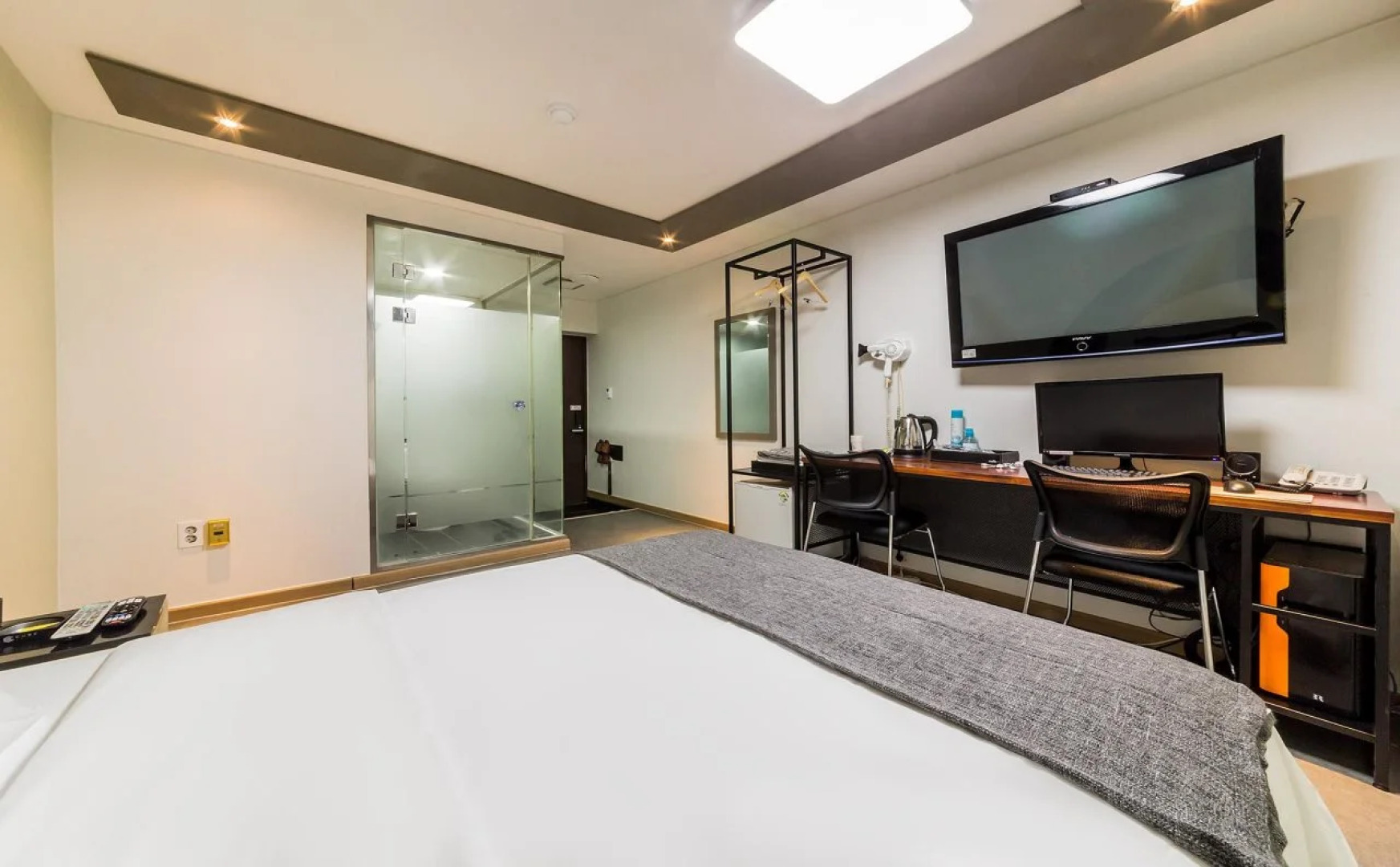 Cube Hotel