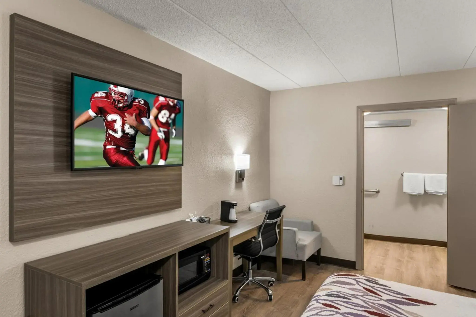 Red Roof Inn Enfield