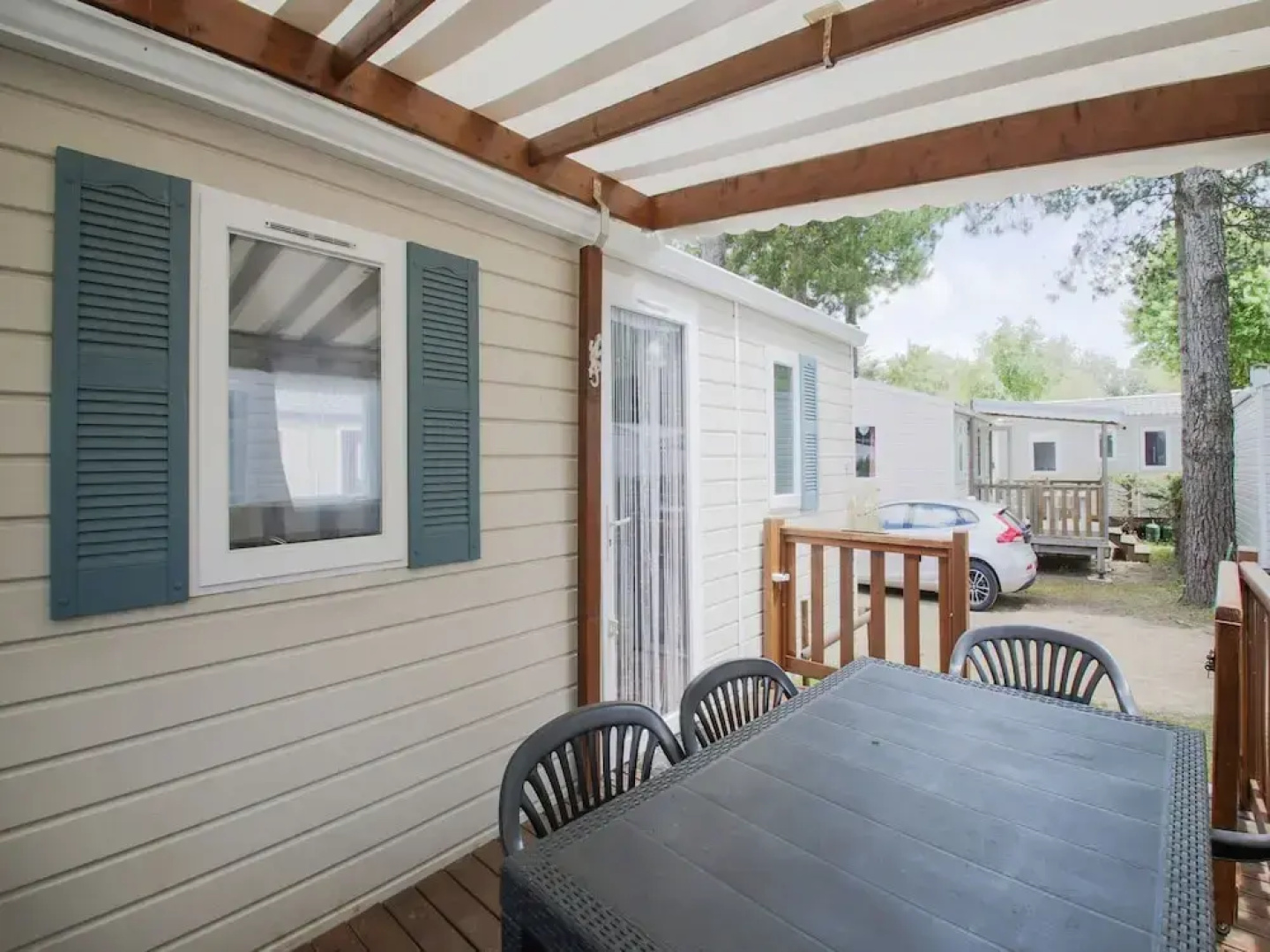 Swanky Mobile Home in Saint Jean de Monts Near Seabeach