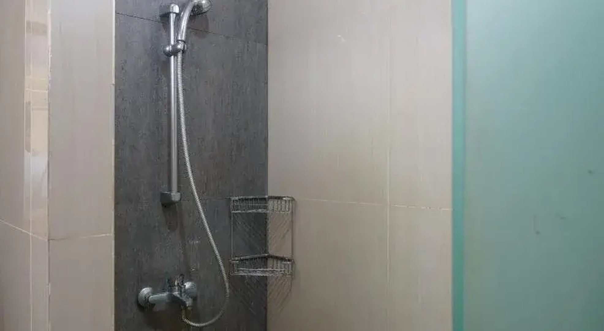 RedDoorz Plus @ Megamendung Puncak Bogor 2