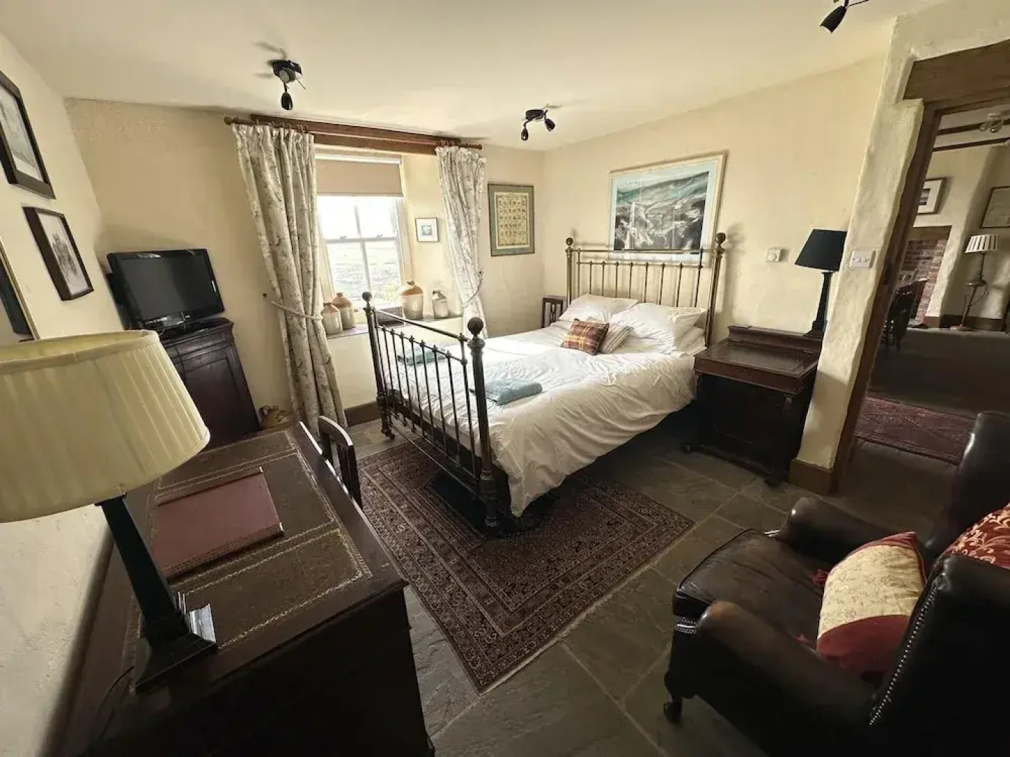 Upper Porthmawr - 5 Bedroom Cottage - Whitesands