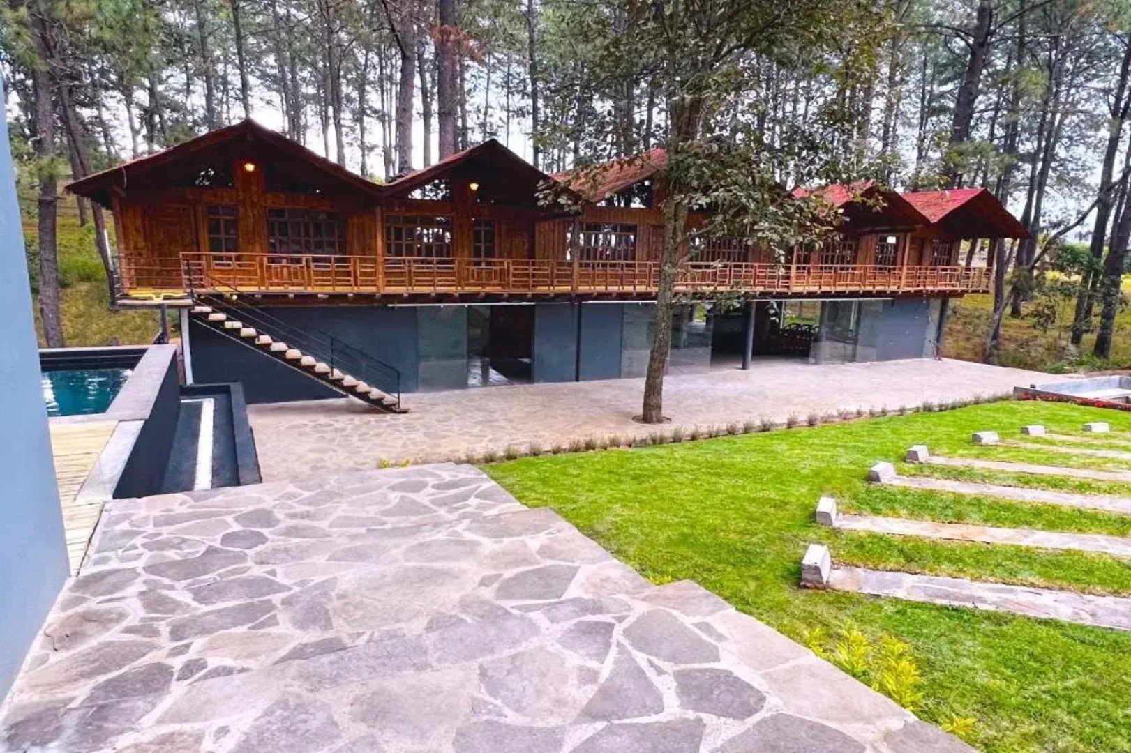 PINE TREE Hotel Boutique & Cabañas