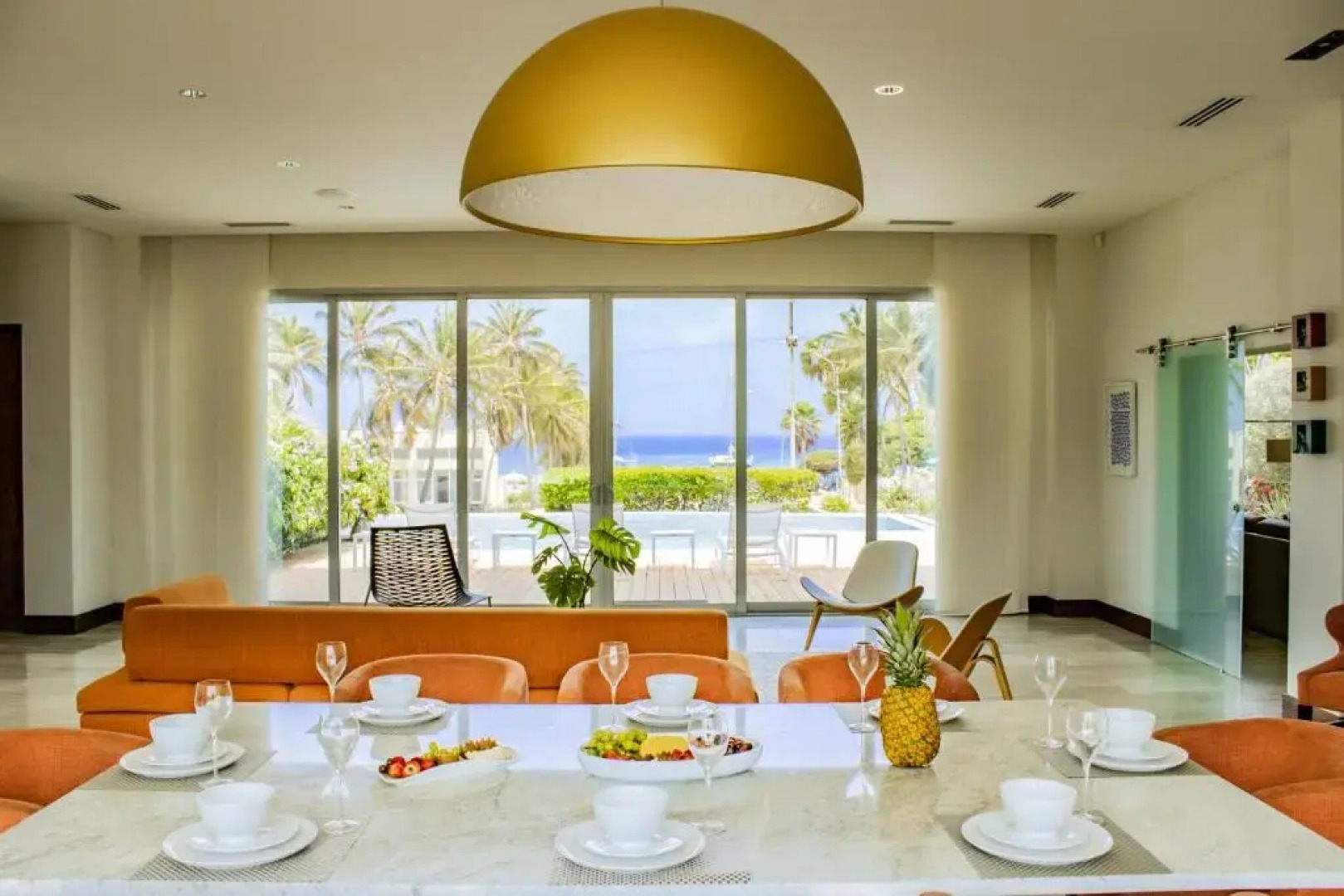 LG Smith Boulevard 558