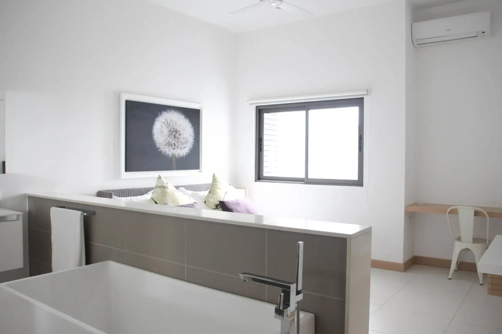 Latitude Luxury Seafront Apartments