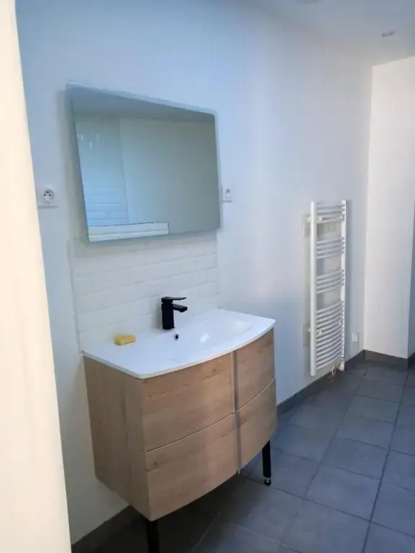 Maison de 3 chambres avec jardin clos et wifi a Quettehou