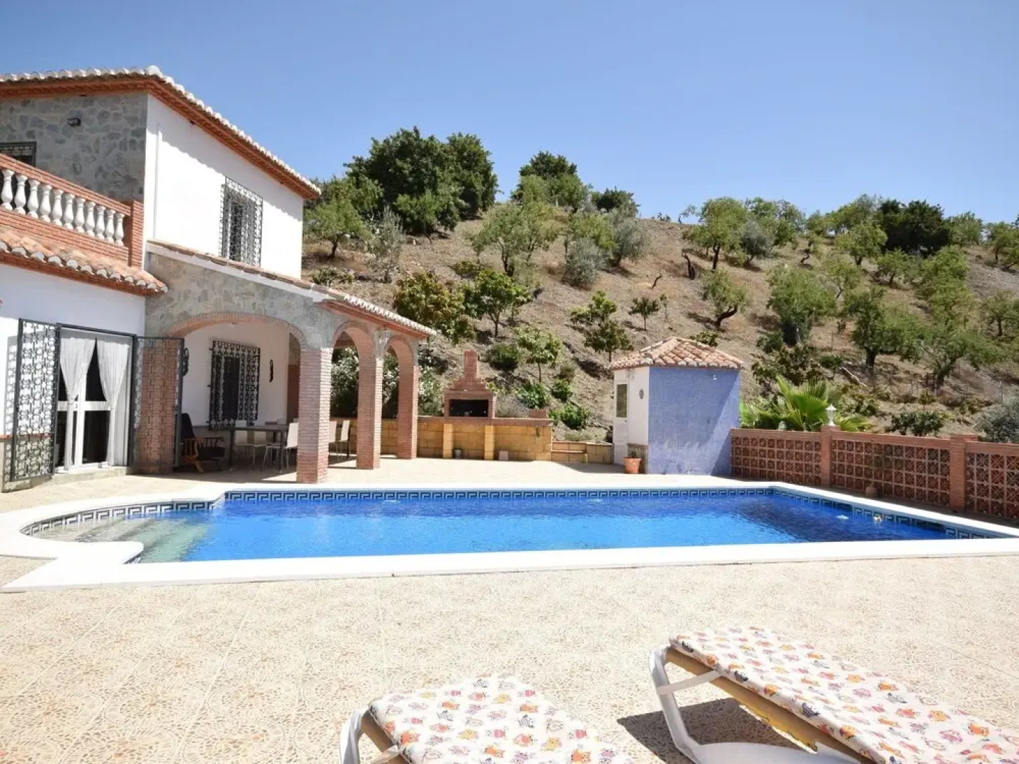 Beautiful Detached Villa Near Arenas With Delightful Terrace and Stunning View