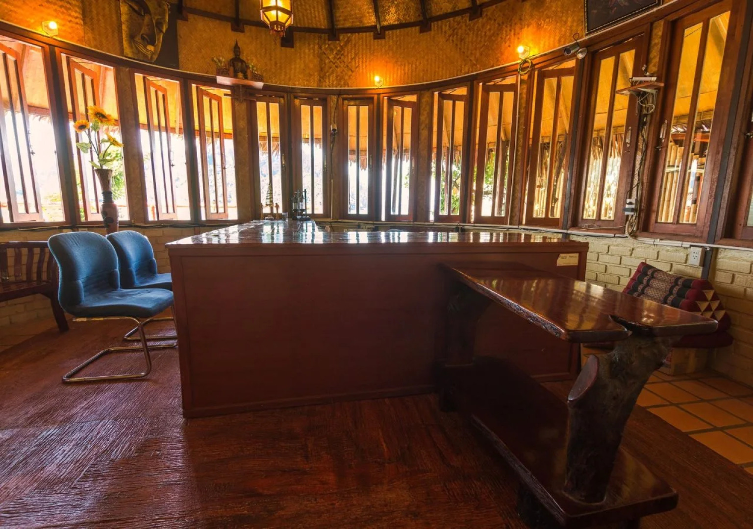 Phuphaya Seaview Resort