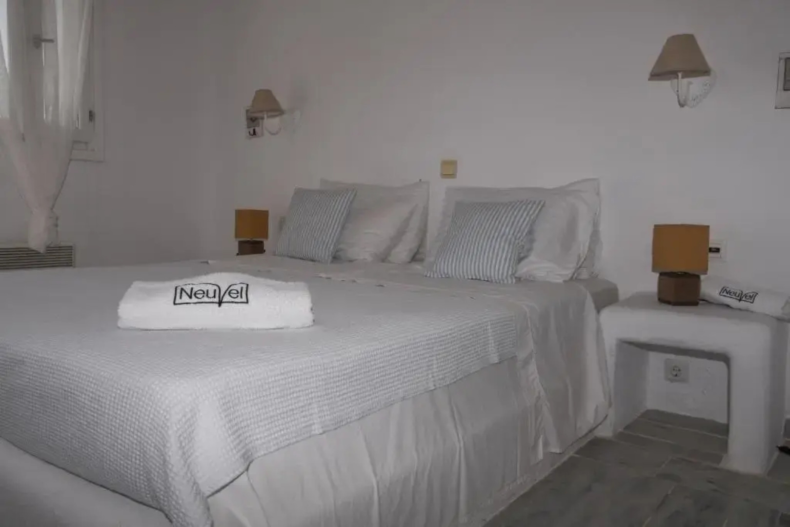 Rock Villa-Guest house by Neuvel