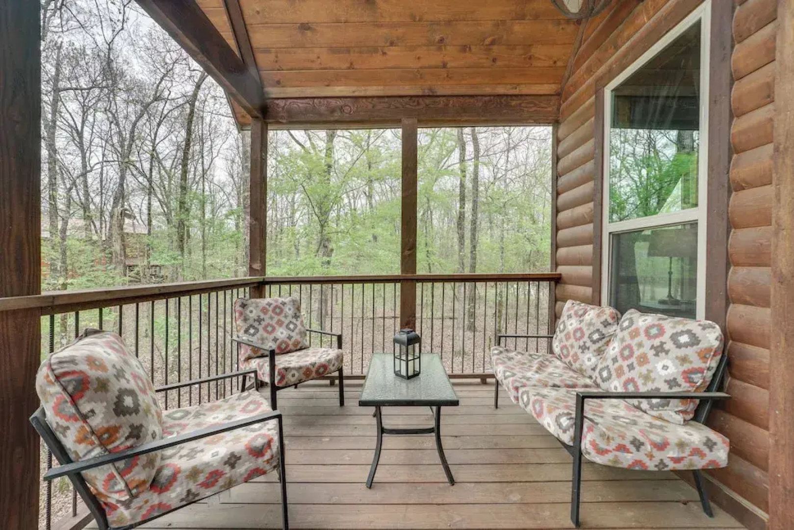 Hot Tub & Fire Pit: Broken Bow Retreat!