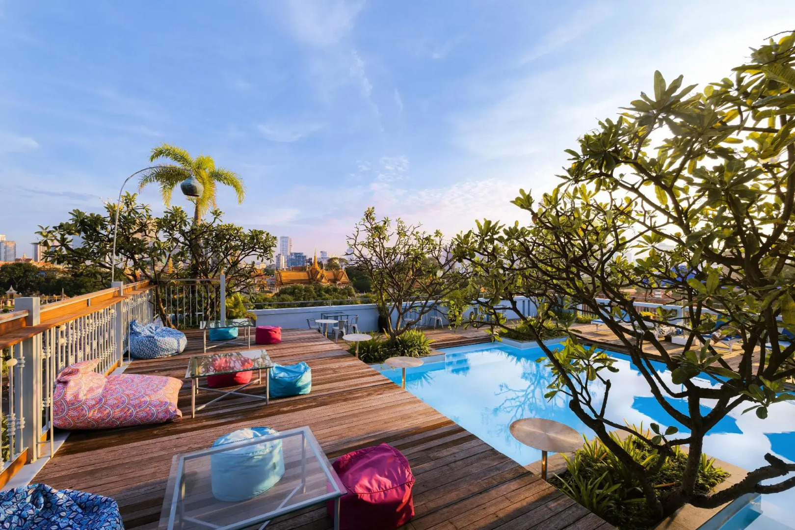 Frangipani Royal Palace Hotel