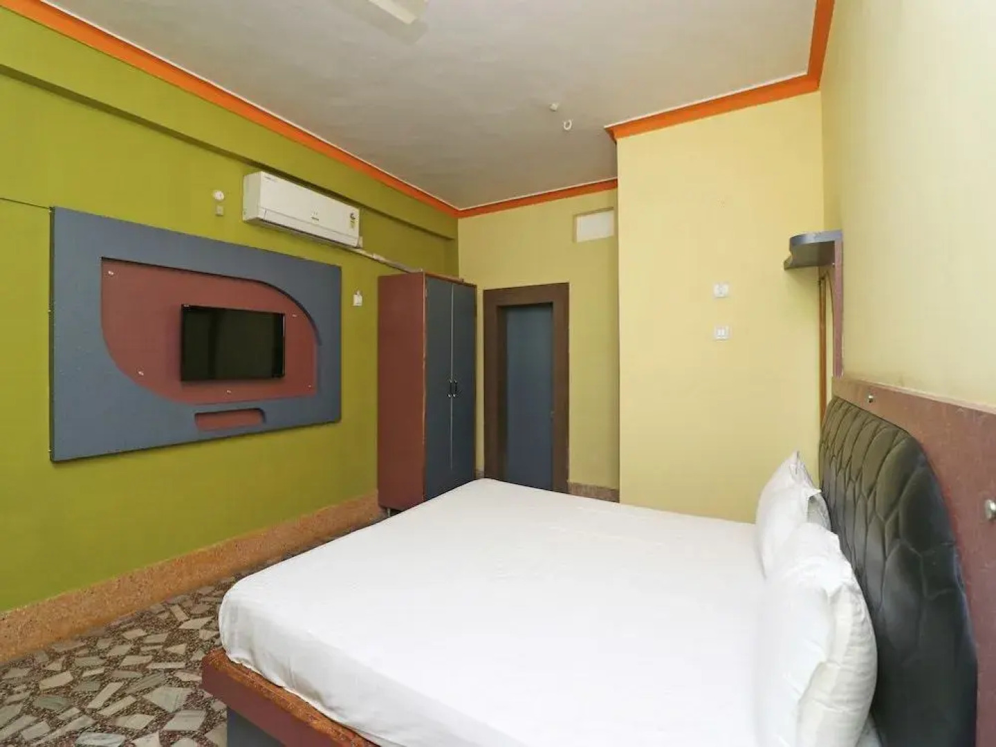 Oyo 42729 Hotel Kavin'S Inn