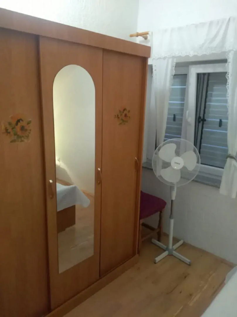 Apartment Tomi - with a large terrace (30m2): A1 Tribunj, Riviera Sibenik