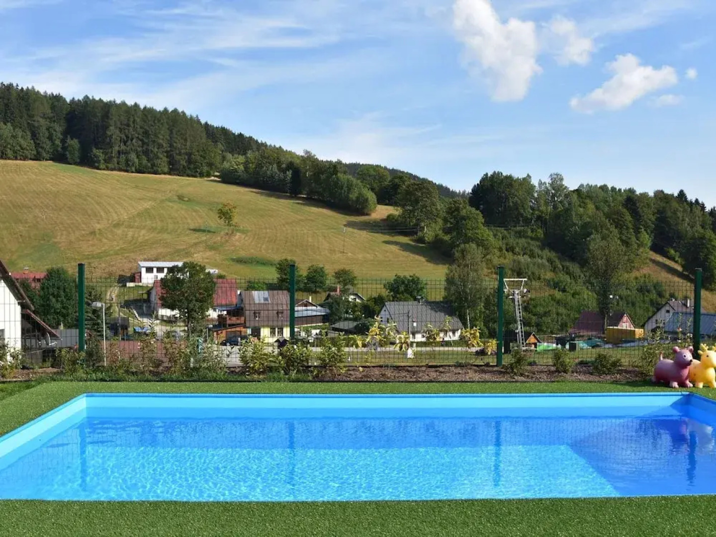 Holiday Home With Large Garden, Private Swimming Pool, Beautiful View and Directly by the Piste