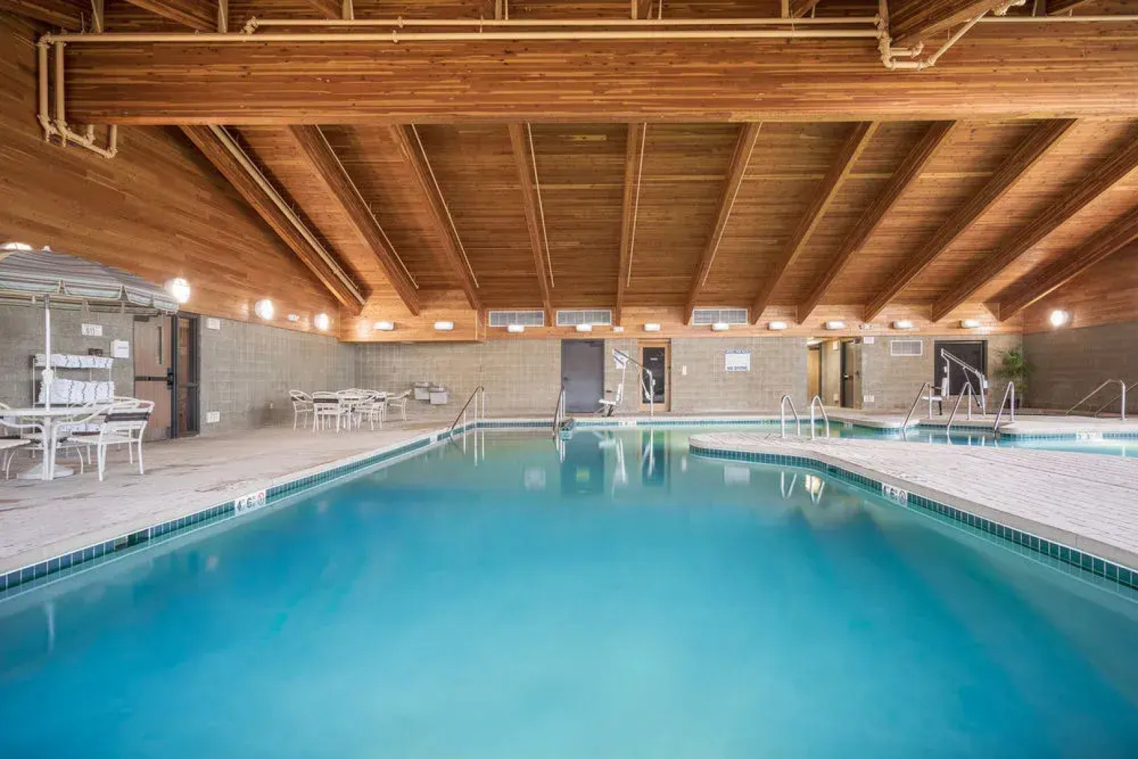 AmericInn Lodge & Suites Green Bay East