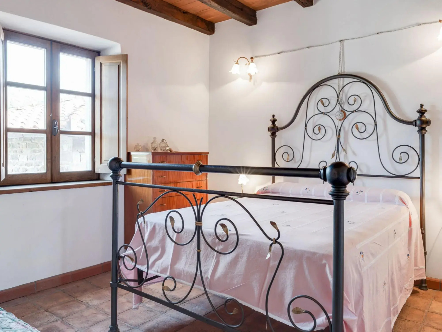 Tuscan Haven- Spacious Home