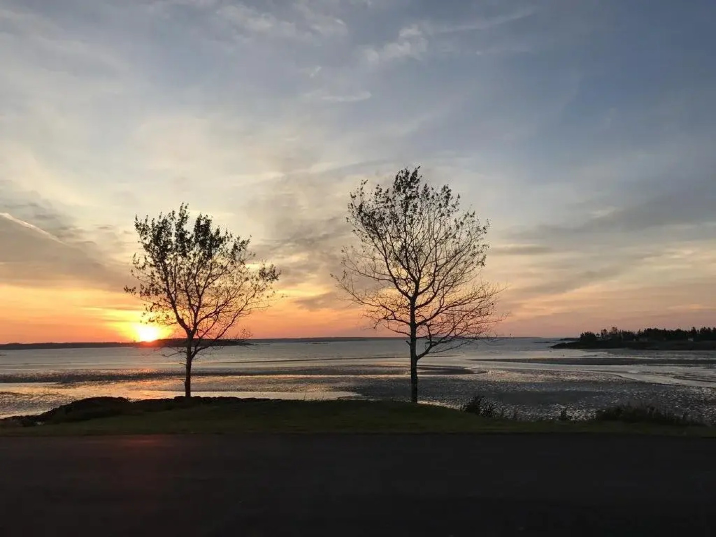 Baybreeze Restaurant and Motel