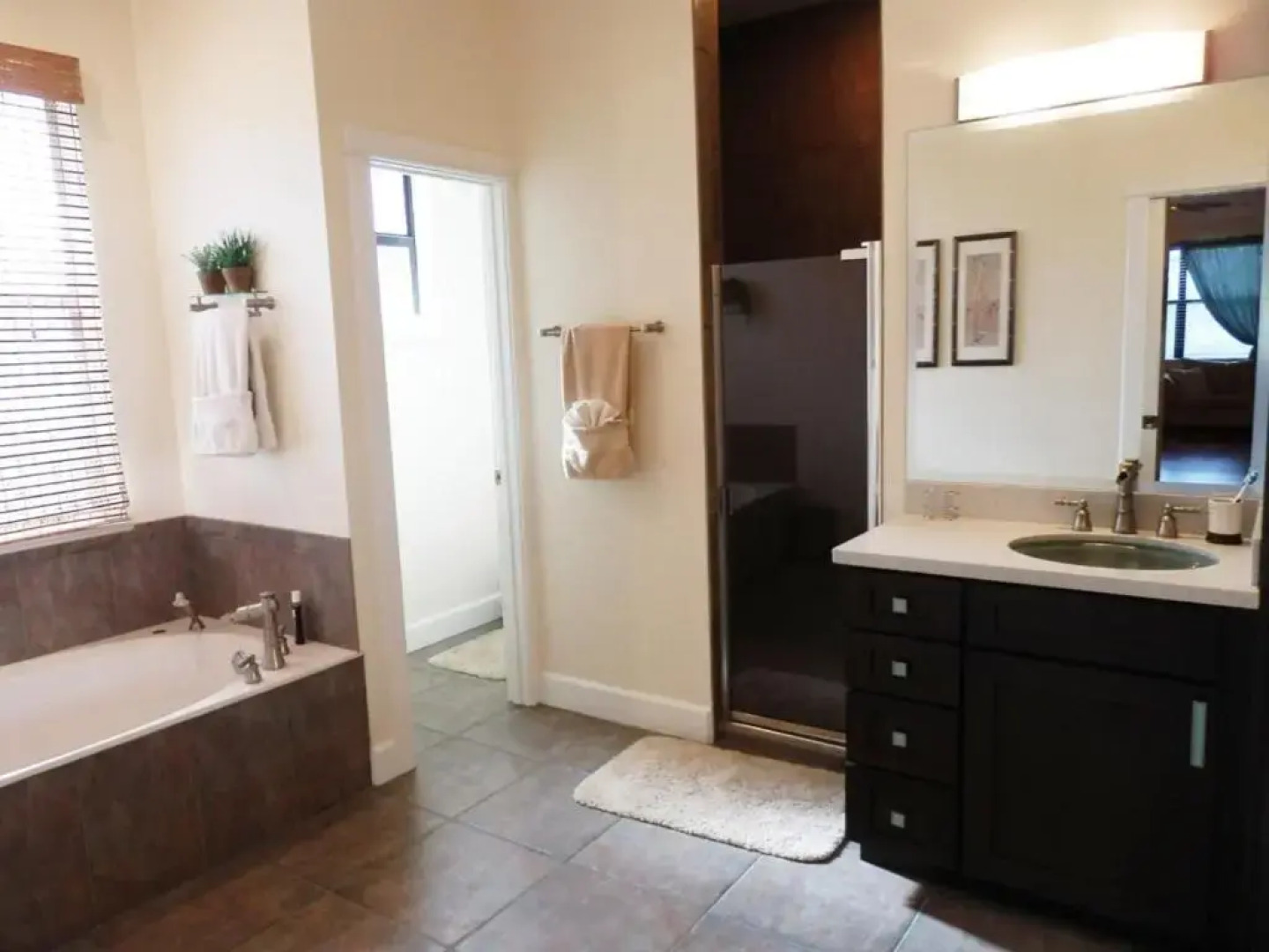 Privacy in Paradise - Private Villa with heated pool and spa - sleeps 6