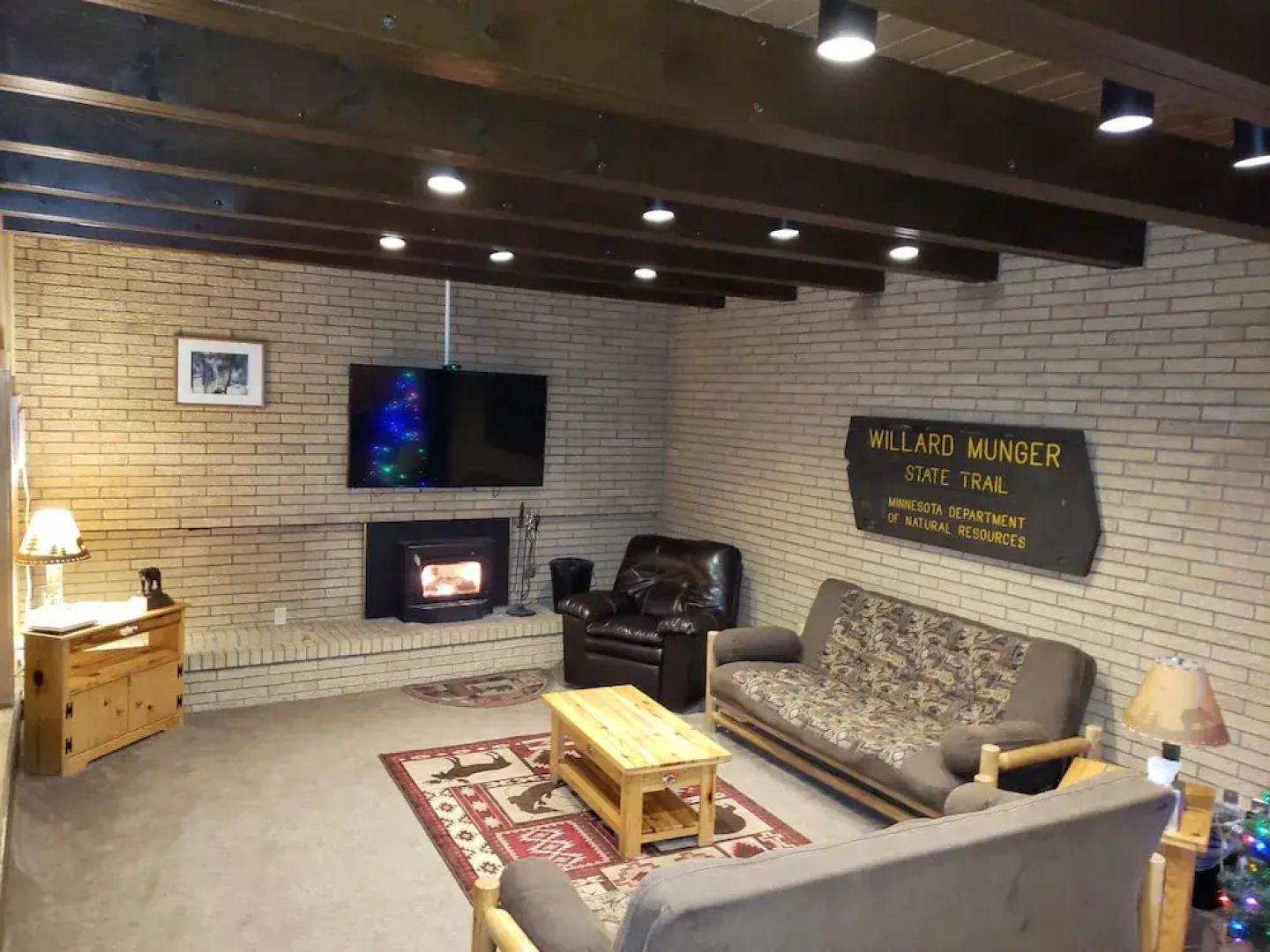 The Willard Munger Inn